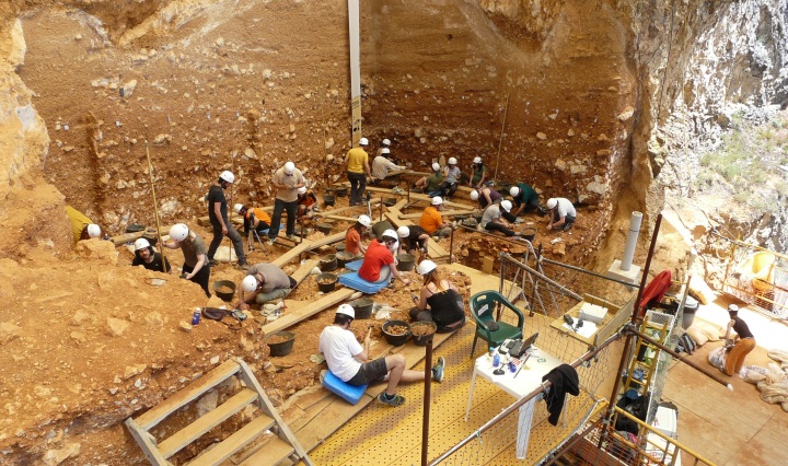 Excavación en el yacimiento de Gran Dolina/ José Mª Bermúdez de Castro